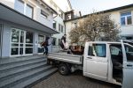 1004 Das Transportfahrzeug vom Probenraum zum Bus